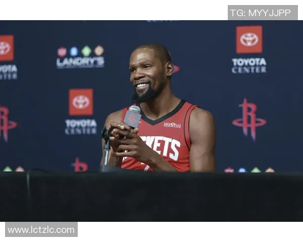 火箭队与快船队首场对决精彩回顾及赛后分析